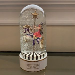 Henri Bendel Carousel Couture Snowglobe in perfect condition!